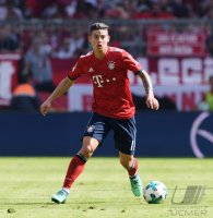 Fussball 1. Bundesliga Saison 17/18: FC Bayern Muenchen -  VfB Stuttgart