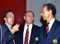 Fussball Matthaeus, Hoeness, Beckenbauer auf der Meisterfeier