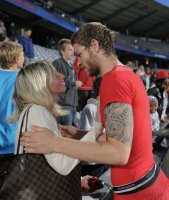 Fussball U21-Europameisterschaft 2011:  Jonathan Rossini (Schweiz) mit Frau