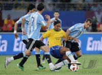 FUSSBALL INTERNATIONAL: Argentinien - Brasilien
