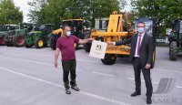 Fair und Regional; Demo pro Rottenburger Schlachthof von Landwirten und Metzger vor der Rottenburger Festhalle