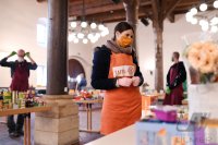 Corona-Krise: Tafel Rottenburg (Kreis Tuebingen) im Not-Betrieb in der Zehntscheuer