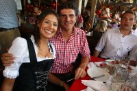 FUSSBALL 1. BUNDESLIGA: Mario Gomez mit Frau Silvia (FC Bayern Muenchen)