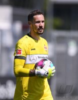 Fussball 1. Bundesliga 2020/2021: Torwart Jens Grahl (VfB Stuttgart)