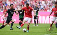 Fussball 1. Bundesliga Saison 2016/2017: FC Bayern Muenchen - FC Augsburg