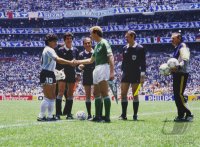 Fussball WM 1986 Argentinien-Deutschland: Maradona, Rummenigge