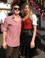 FUSSBALL 1. BUNDESLIGA: Bastian Schweinsteiger mit Freundin Sarah Brandner (FC Bayern Muenchen)