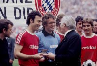 Fussball Bayern-Gladbach: Beckenbauer, Neudecker