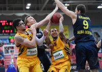 Basketball 1. Bundesliga 16/17 Hauptrunde: Walter Tigers Tuebingen - Alba Berlin