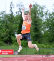 Leichtathletik: Testwettkampf im Training, Weitspringer Gianni Seeger (TSV Gomaringen)