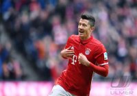 Fussball 1. Bundesliga Saison 16/17: FC Bayern Muenchen - FC Schalke 04