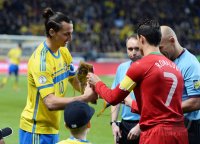 Fussball WM Qualifikation 2014 Playoff: Zlatan Ibrahimovic (Schweden) und Cristiano Ronaldo (Portugal)