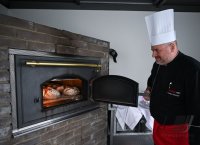 Sternekoch Harald Wohlfahrt kocht im Betriebsrestaurant der Unternehmensgruppe fischer