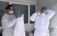 Corona: Container Ambulanz Tuebingen, Covid 19 Versorgung auf dem Tuebinger Festplatz