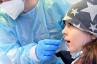 Corona-Schnelltest bei Kinder, Testzentrum am Eugen-Bolz-Platz in Rottenurg (Kreis Tuebingen)