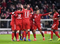 Fussball 1. Bundesliga Saison 18/19: FC Bayern Muenchen - FC Schalke 04