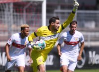 Fussball 1. Bundesliga 2020/2021: Torwart Jens Grahl (VfB Stuttgart)
