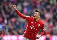 Fussball 1. Bundesliga Saison 16/17: FC Bayern Muenchen - FC Schalke 04