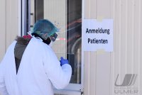 Corona: Container Ambulanz Tuebingen, Covid 19 Versorgung auf dem Tuebinger Festplatz