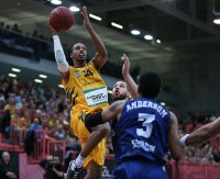 Basketball 1. Bundesliga 16/17 Hauptrunde: Walter Tigers Tuebingen -  Eisbaeren Bremerhaven