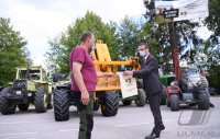 Fair und Regional; Demo pro Rottenburger Schlachthof von Landwirten und Metzger vor der Rottenburger Festhalle