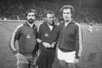 Fussball Testspiel Bayern-Cosmos: Mueller, Schoen, Beckenbauer