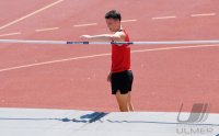 Leichtathletik: Hochspringen Lukas Gaertner (TV Rottenburg) trainiert im Rottenburger Hohenberstadion