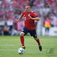 Fussball 1. Bundesliga Saison 17/18: FC Bayern Muenchen -  VfB Stuttgart