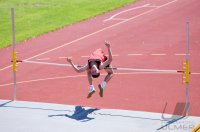 Leichtathletik: Hochspringen Lukas Gaertner (TV Rottenburg) trainiert im Rottenburger Hohenberstadion