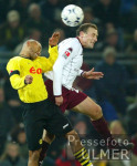 Fussball 1. Bundesliga: Dortmund - Kaiserslautern, Zweikampf