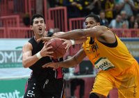 Basketball 1. Bundesliga 14/15 Hauptrunde:  Walter Tigers Tuebingen - Telekom Baskets Bonn