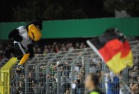 Fussball International  U 20 Laenderspiel:  DFB Maskottchen Paule