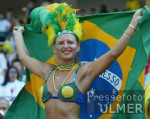 FUSSBALL Weltmeisterschaft Fans Zuschauer Brasilien Jubel England vs. Brasilien Viertelfinale