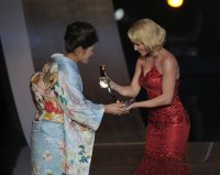 Fussball International  FIFA Ballon d Or 2011:  Siegerin Homare Sawa (Japan)