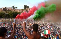 Public Viewing anlaesslich des Finalspiels der EM 2012 am Circus Maximus in Rom