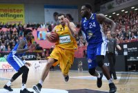 Basketball 1. Bundesliga 16/17 Hauptrunde: Walter Tigers Tuebingen - FRAPORT SKYLINERS Frankfurt