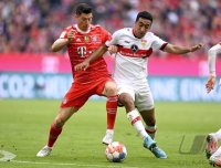 Fussball 1. Bundesliga Saison 21/22: FC Bayern Muenchen - VfB Stuttgart
