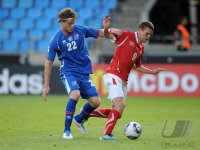 Fussball U21-Europameisterschaft 2011:  Bjoern Bergmann Sigurdarson (li, Island) gegen Fabian Frei (re, Schweiz)