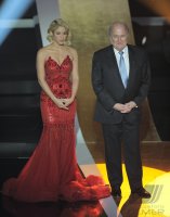 Fussball International  FIFA Ballon d Or 2011:  Saengerin  Shakira (Kolumbien) und FIFA Praesident  Blatter (Schweiz)