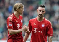 Fussball 1. Bundesliga, Saison 2011/2012: Anatoliy Tymoshchuk (li) und Diego Contento (re, beide FC Bayern Muenchen)