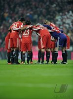 Fussball 1. Bundesliga 10/11:  Teamkreis  FC Bayern Muenchen