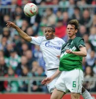 Fussball: 1. Bundesliga Saison 2010/2011: SV Werder Bremen - FC Schalke 04