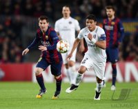 Fussball CHL  Saison 2014/2015: Thiago Silva (Paris Saint-Germain) gegen Lionel Messi (Barca)
