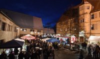 Weihnachtsmarkt im Hirrlinger Schlosshof