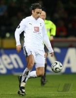 Fussball UEFA Pokal: Tottenham, BERBATOV Einzelaktion