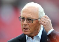 Fussball CHL  Saison 2010/2011:  Franz Beckenbauer