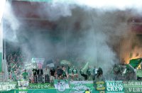 FUSSBALL  DFB Pokal 1. Hauptrunde 2011: Werder Fankurve im Nebel, Rauch