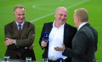 Fussball CHL  Saison 2011/2012: Vorstandsvorsitzender Karl Heinz Rummenigge, Praesident Uli Hoeness (v. li., FC Bayern Muenchen)