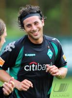 FUSSBALL 1. BUNDESLIGA: Training Werder Bremen mit Neuzugang Pizarro