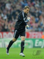 Fussball CHL  Saison 2011/2012:  JUBEL Torwart Manuel Neuer (FC Bayern Muenchen)